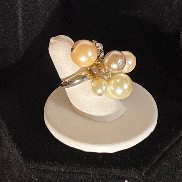 💰⤵️PEARLS - ALL 4 PCS - Picture 3 of 9